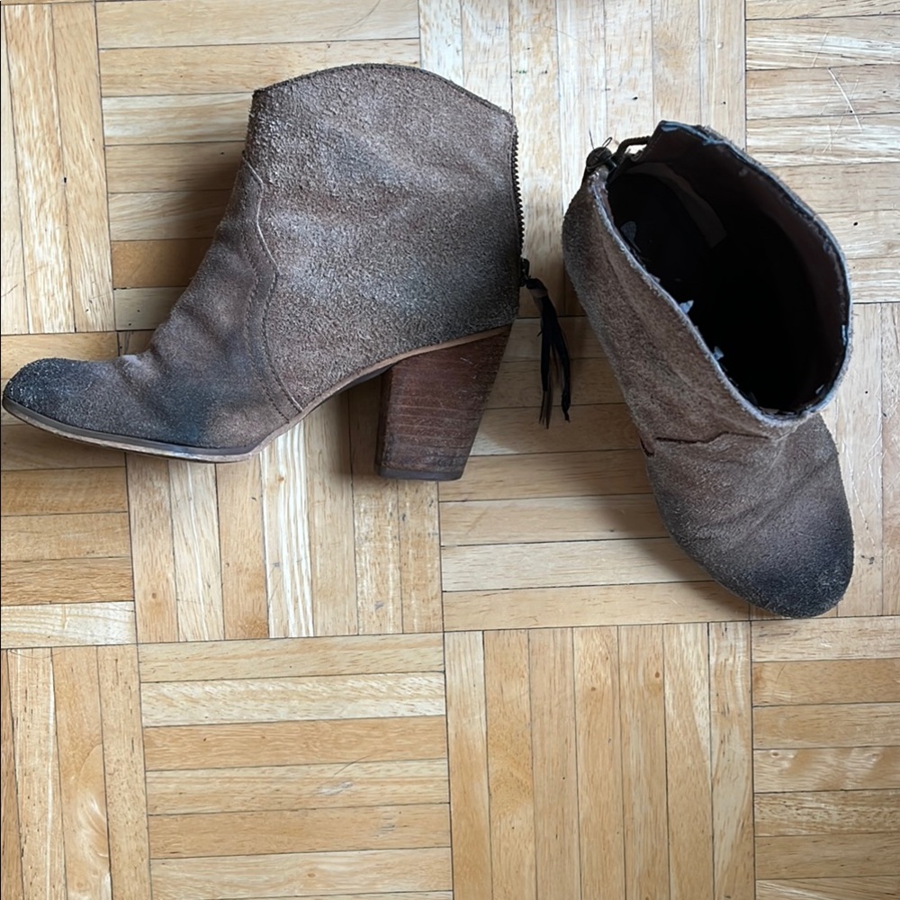 BP- Elegant Brown Suede Ankle Booties